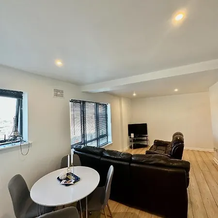 Overlooking Centre Apartment Waterford