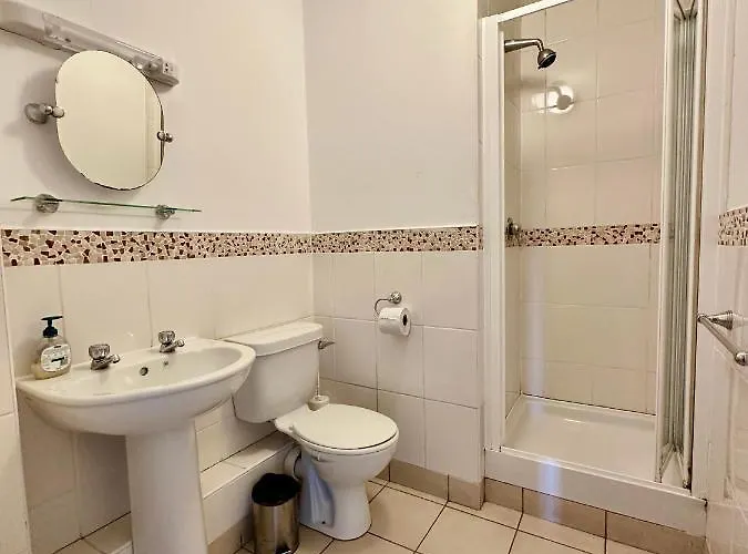 Overlooking Centre * Waterford